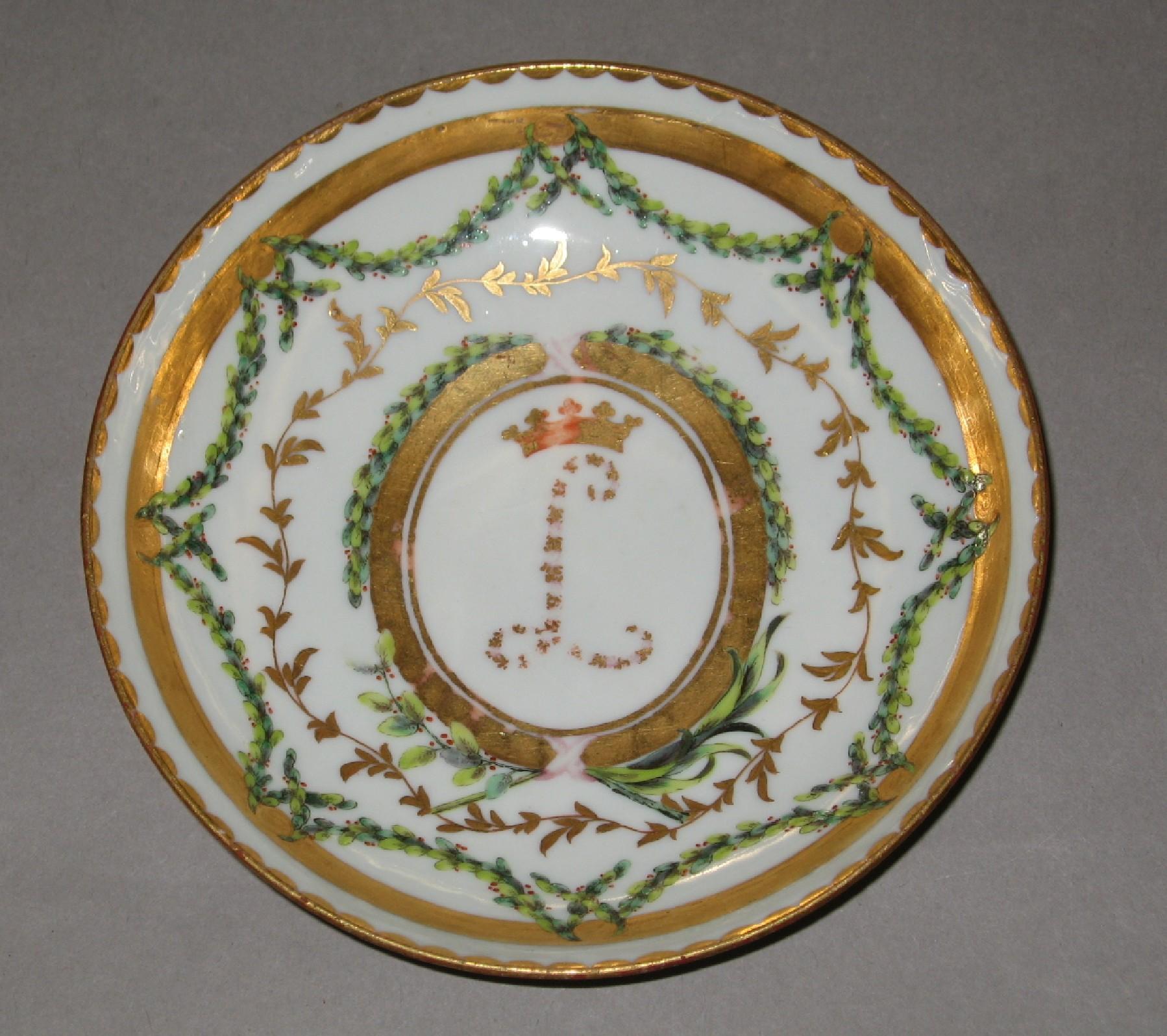 1982.0145 Bristol porcelain saucer