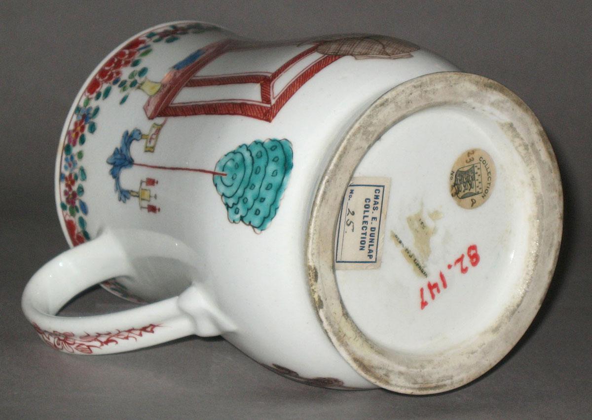 1982.0147 Bow mug (bottom)