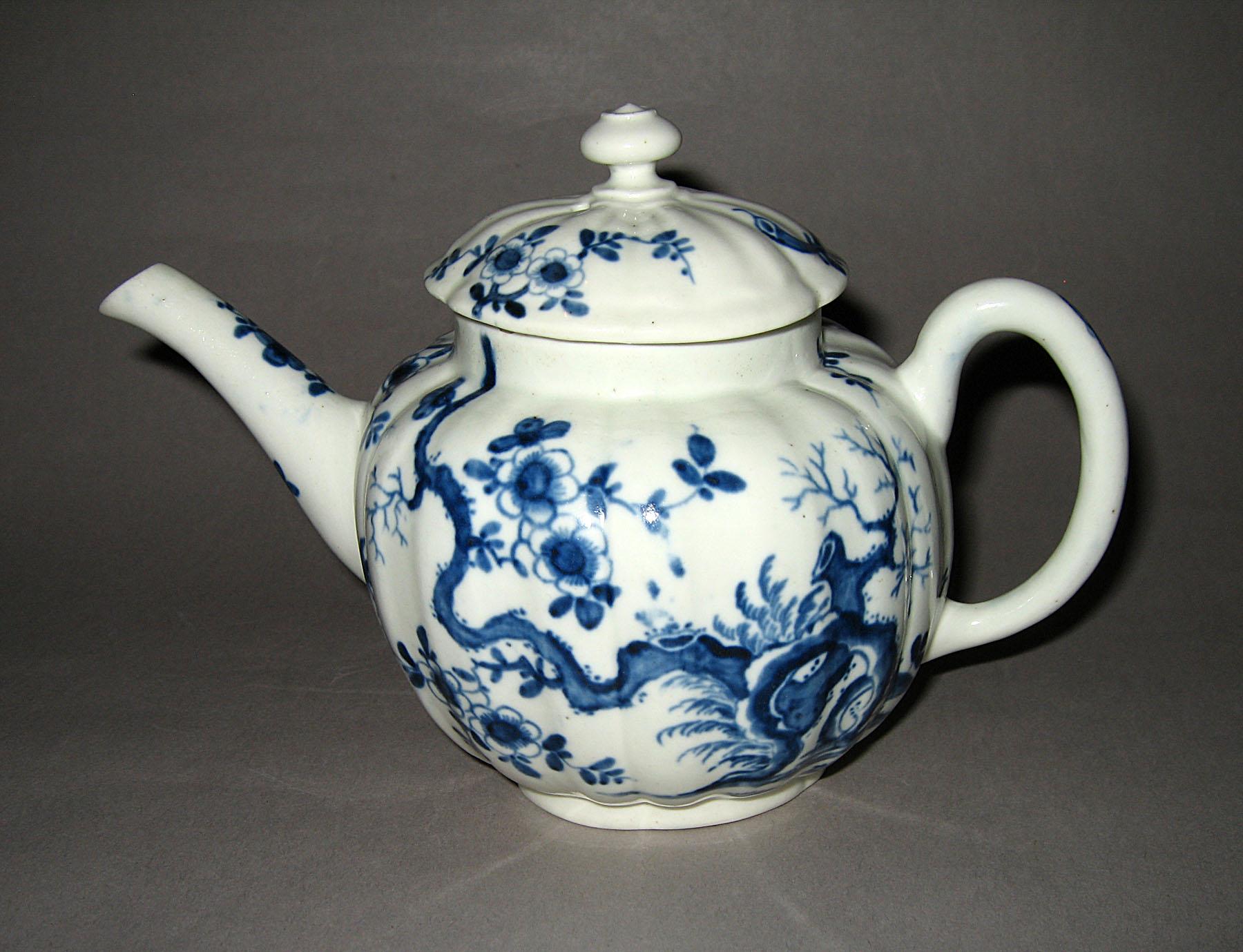 1982.0156 A, B Teapot