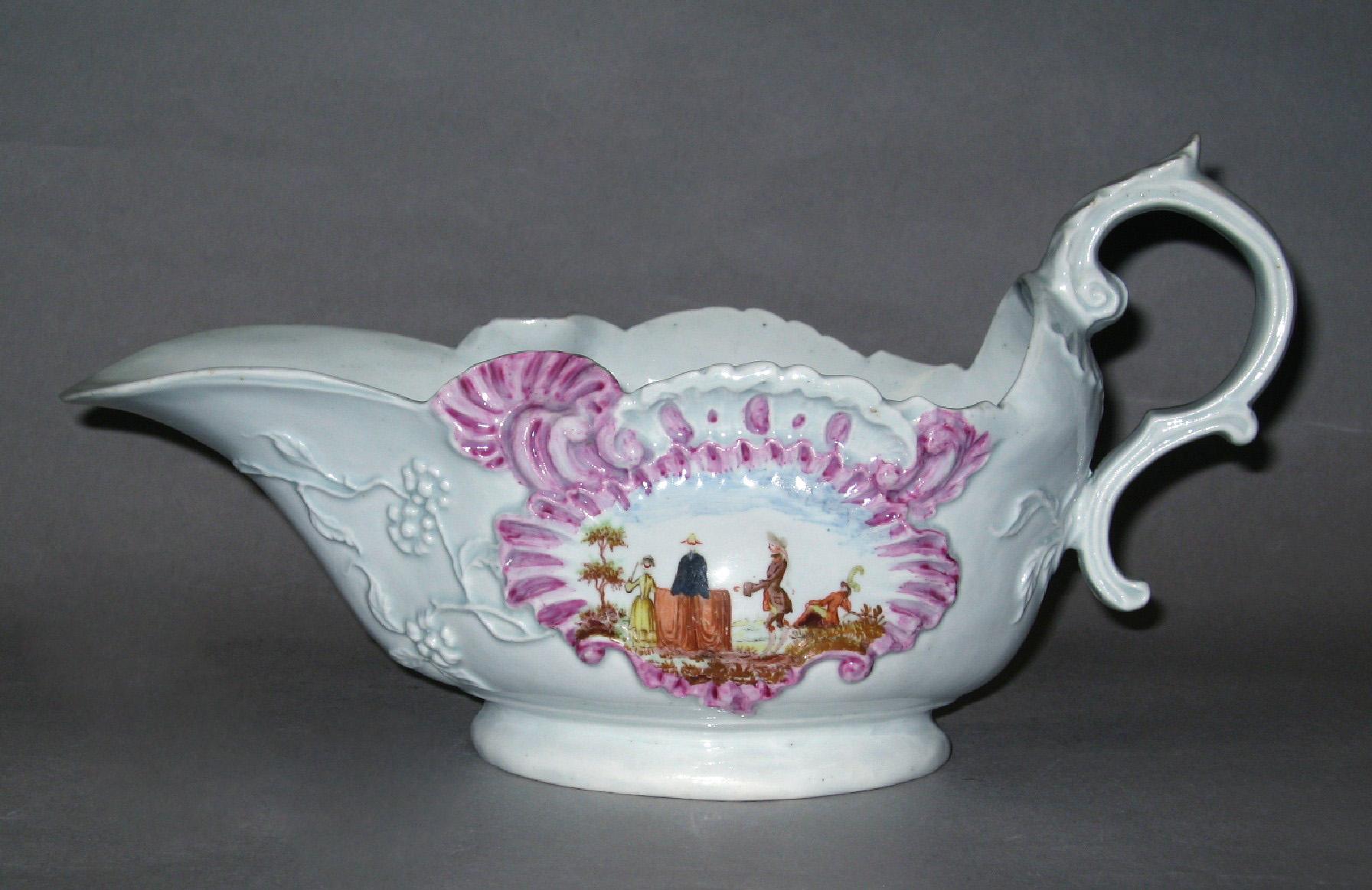 1982.0158 Soft-paste porcelain sauceboat (side 1)