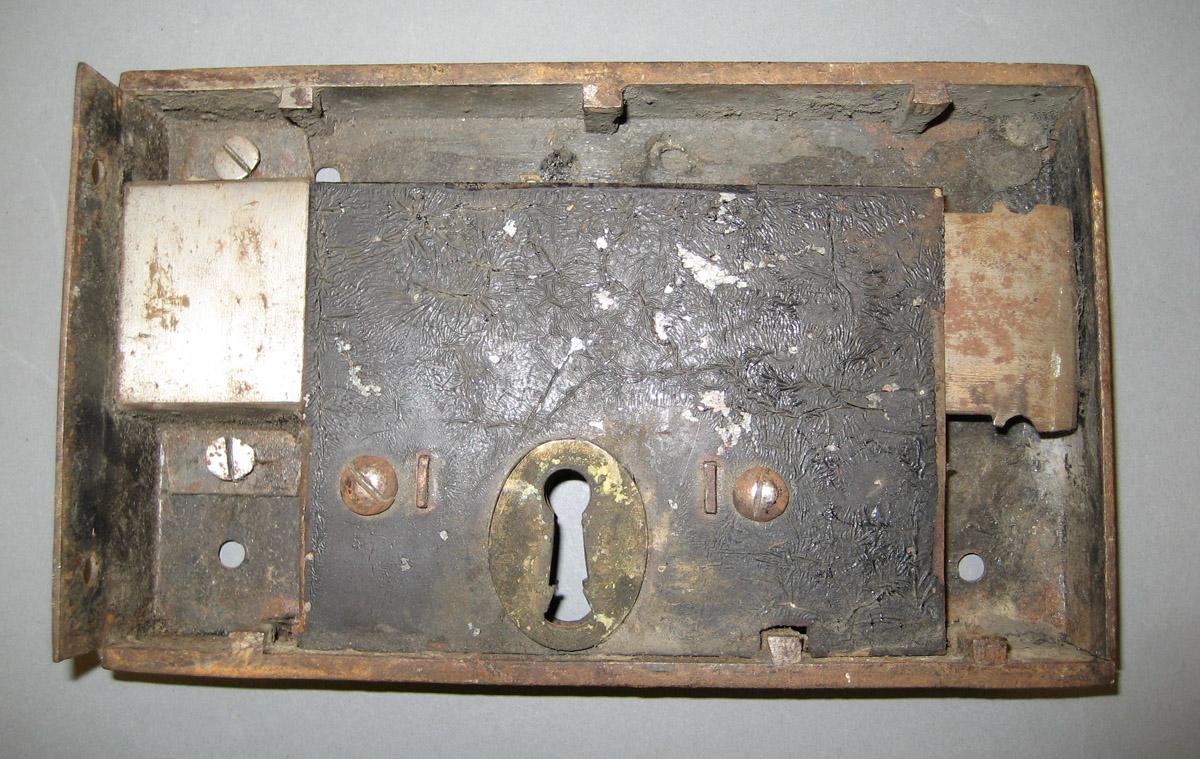 1982.0172 (back) Lock