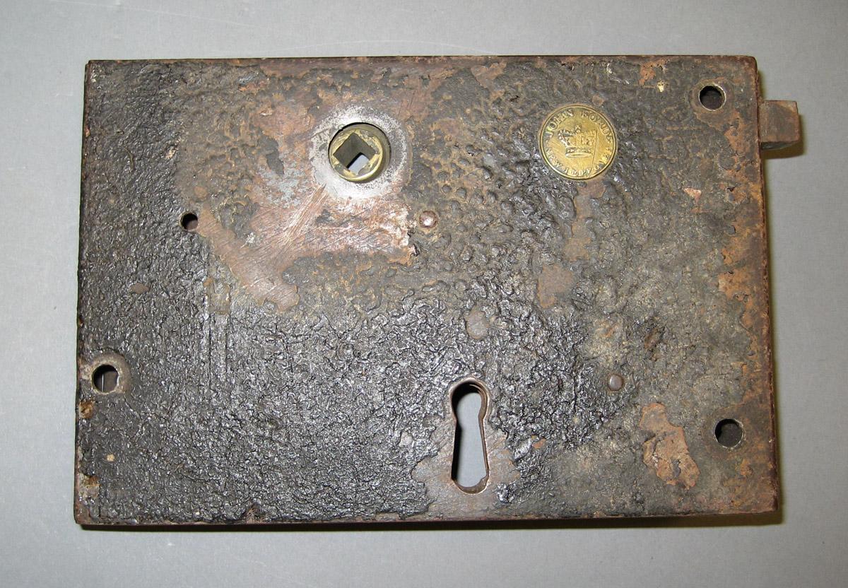 1982.0183 Lock