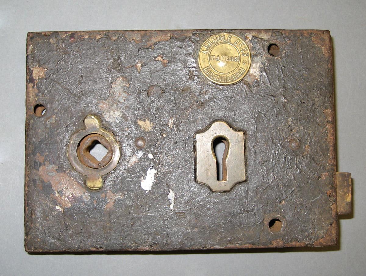1982.0184 Lock