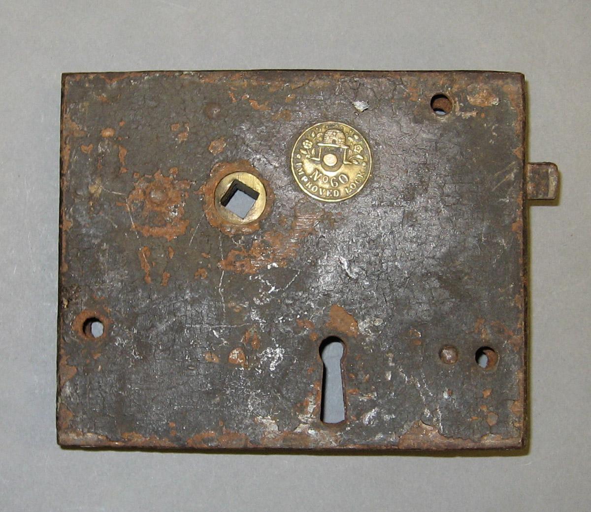 1982.0185 Lock