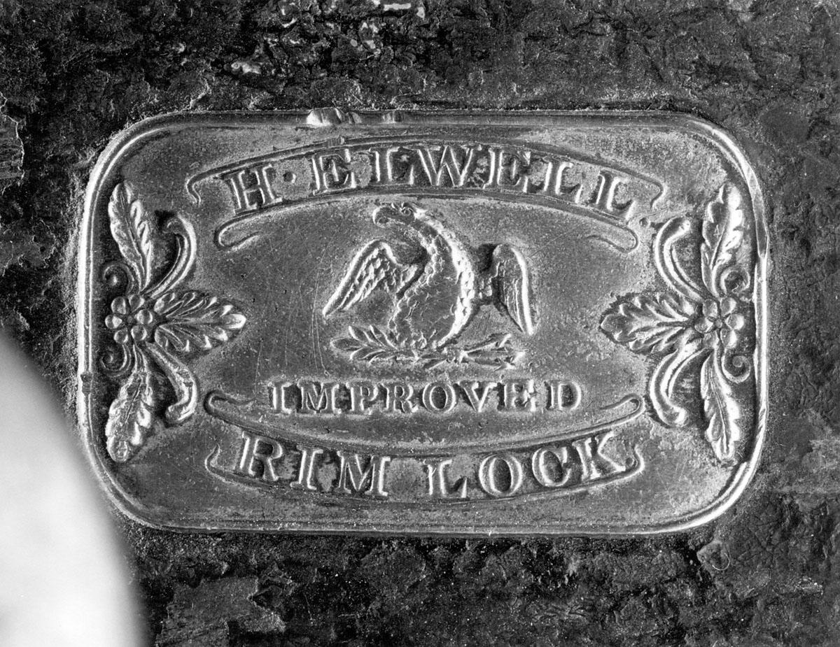 1982.0189 Lock (mark, view 1)