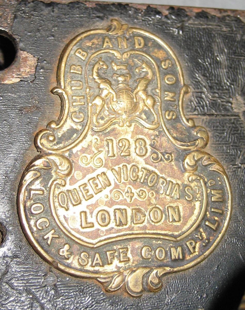 1982.0190 A Lock (mark)