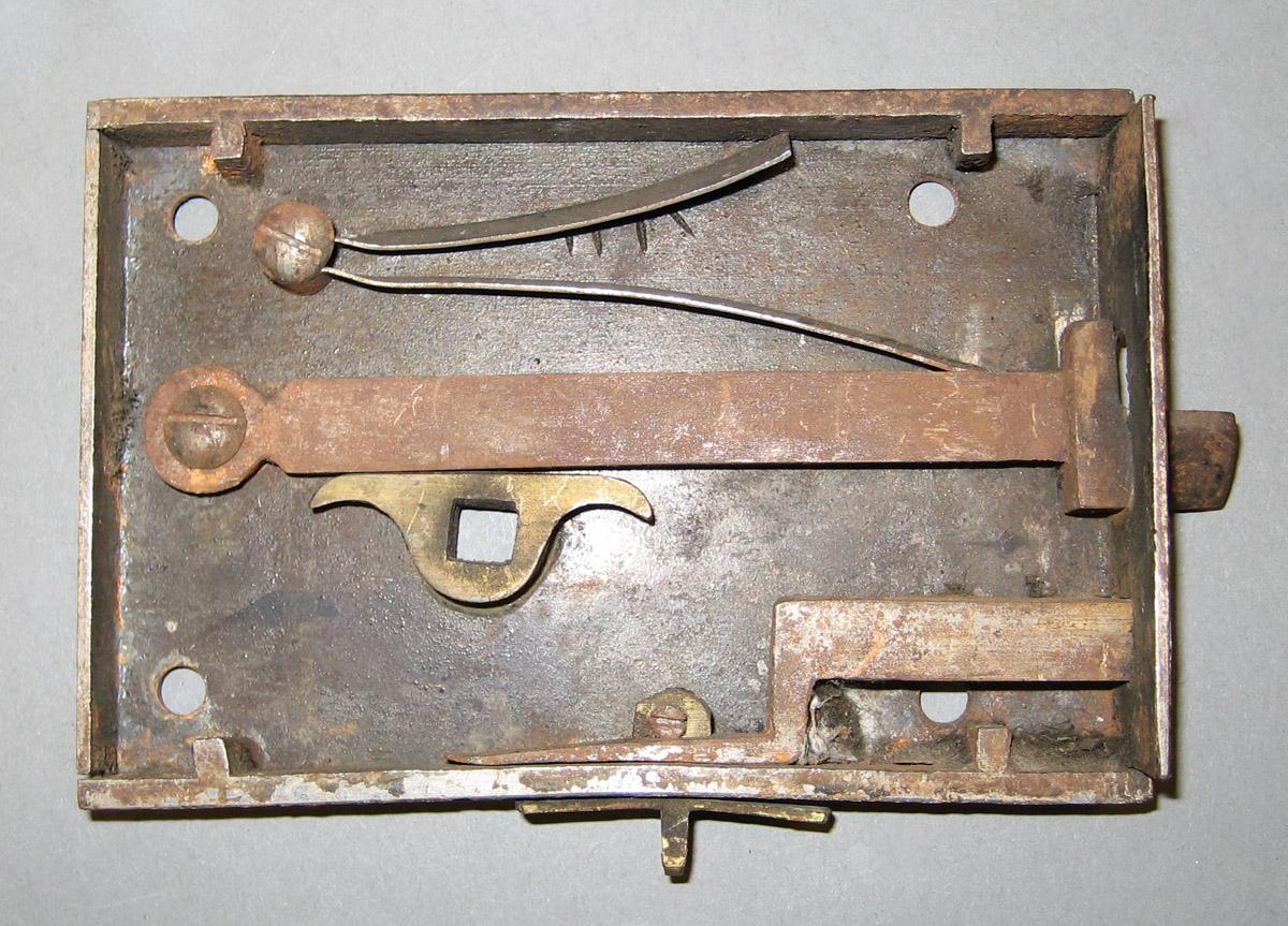 1982.0192 (back) Lock