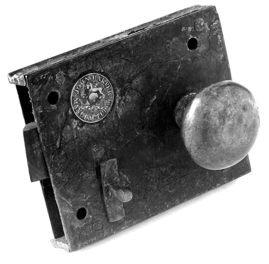 1982.0193 Lock, knob