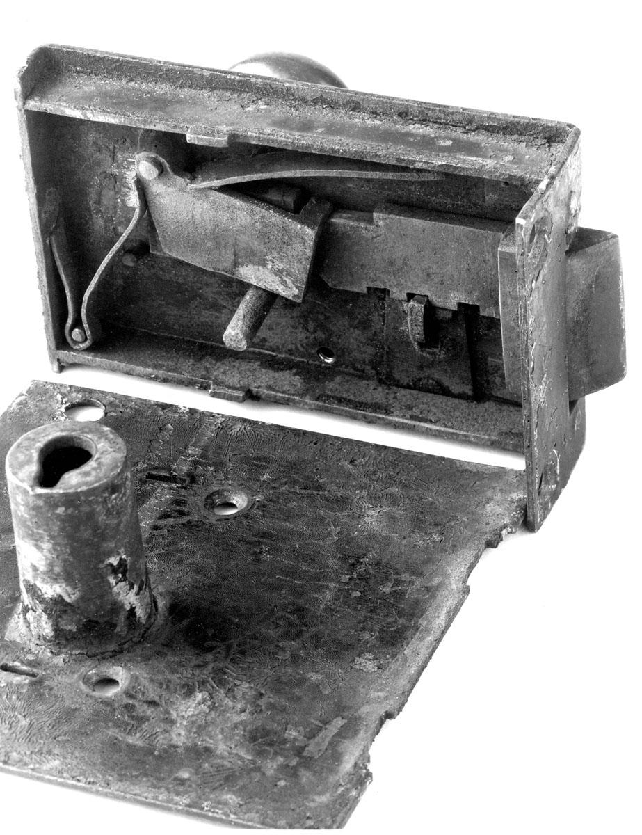 1982.0194 Lock, interior