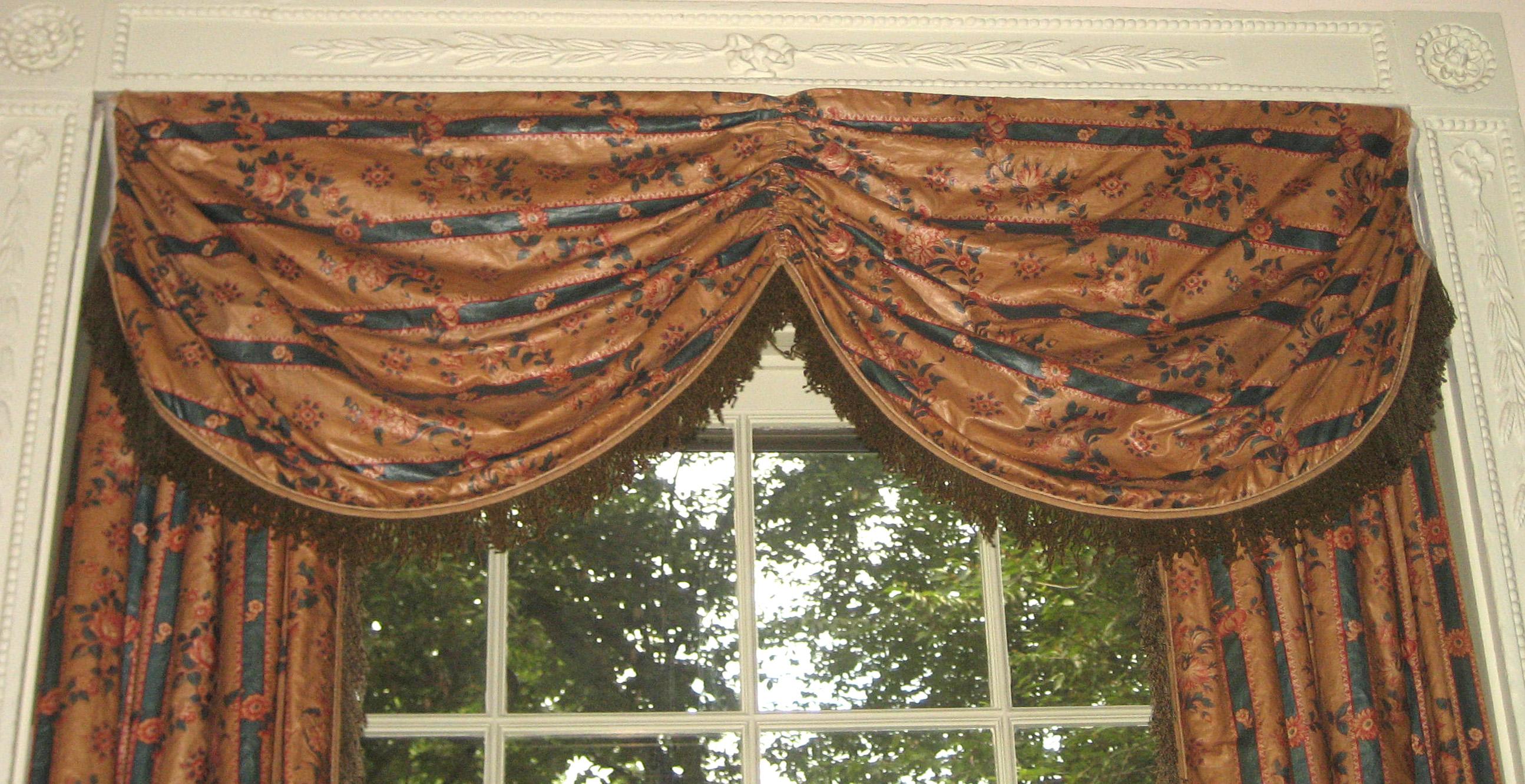 1952.0340.001 valance