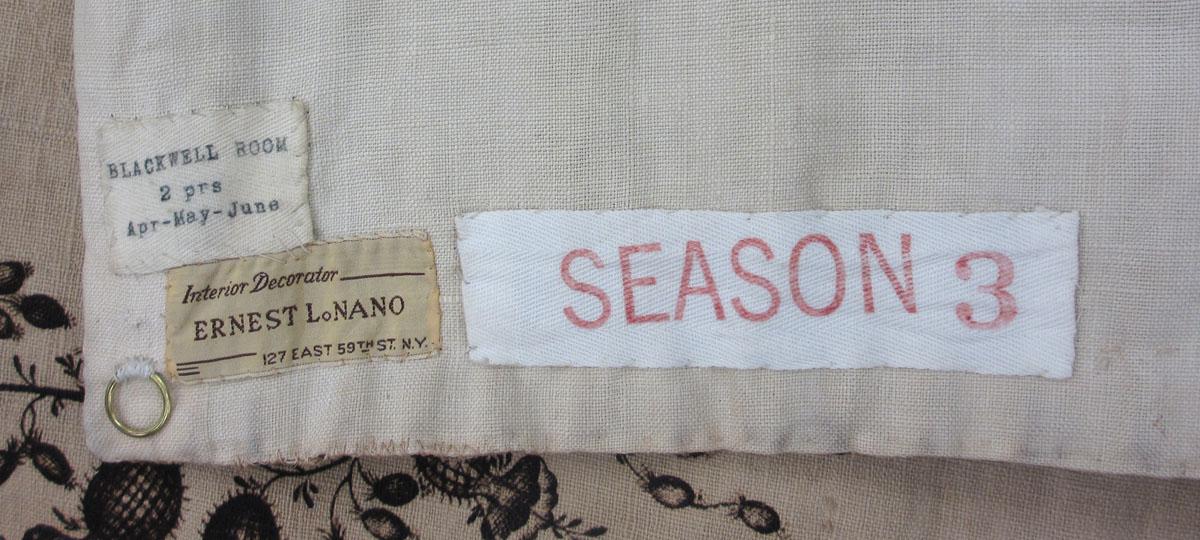 1957.1364.002 A Window hanging label