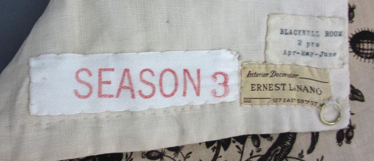 1957.1364.002 B Window hanging label