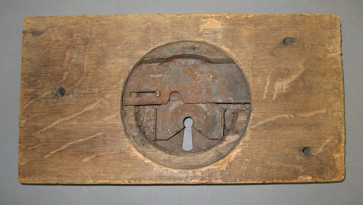 1982.0217 Lock (reverse)
