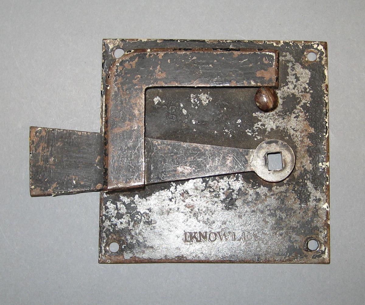 1982.0235 (reverse) Plate Latch