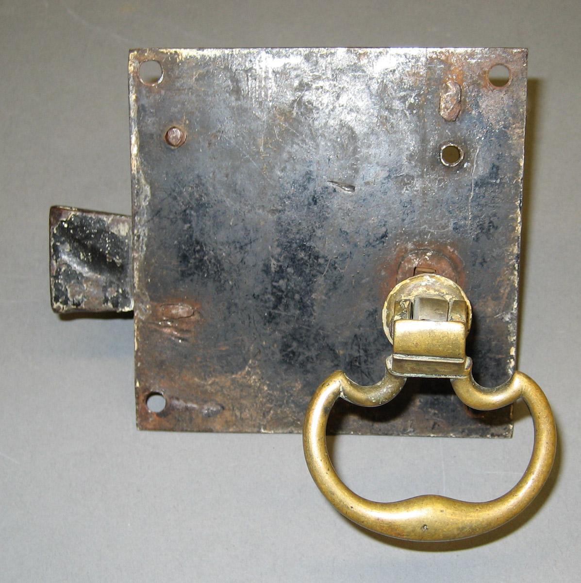 1982.0237 Plate Latch