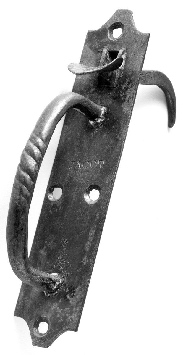 1982.0241 Door handle (b/w)