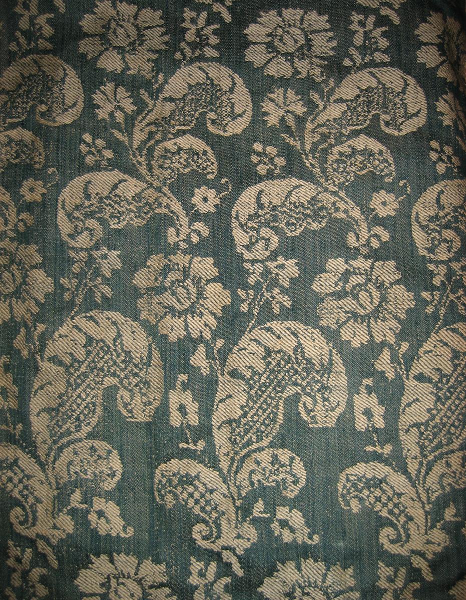1957.1365 Window Hangings fabric detail