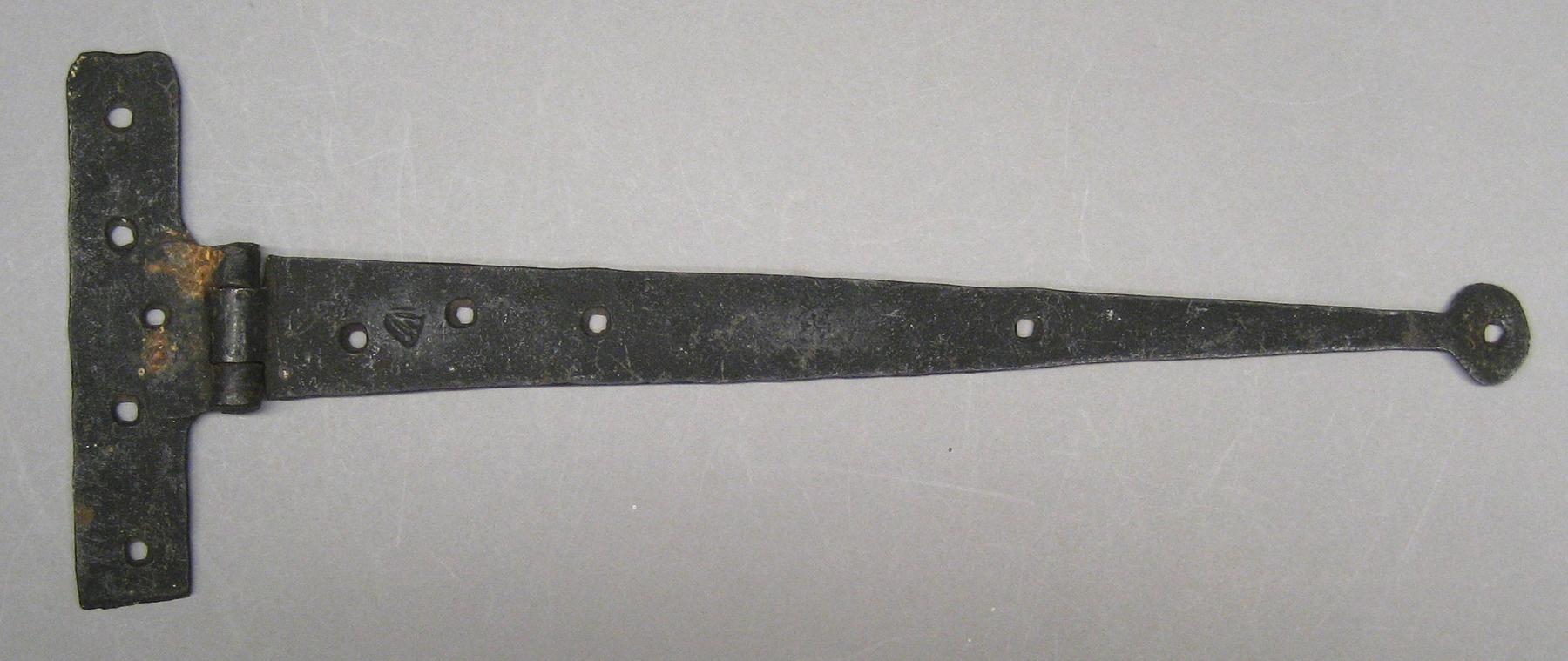 1982.0249.001 Hinge