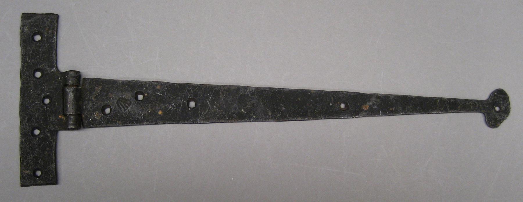 1982.0249.002 Hinge