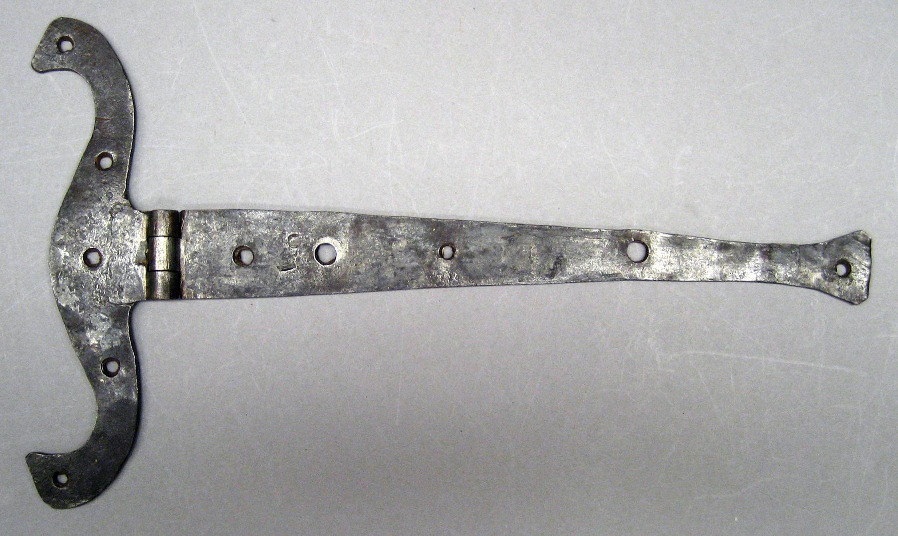 1982.0250.001 Hinge