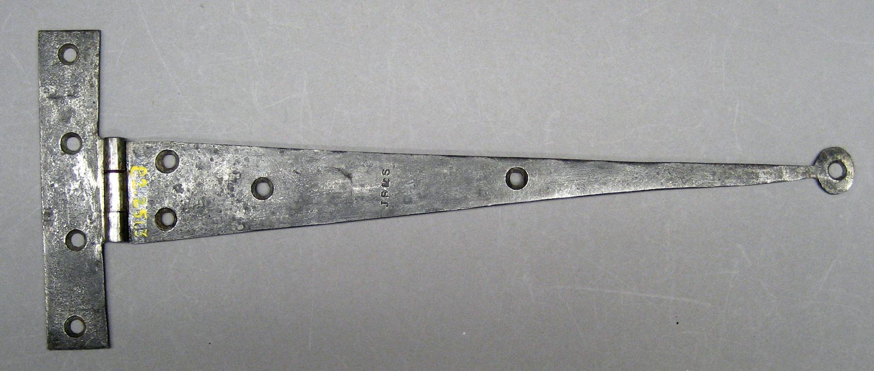 1982.0251.003 Hinge