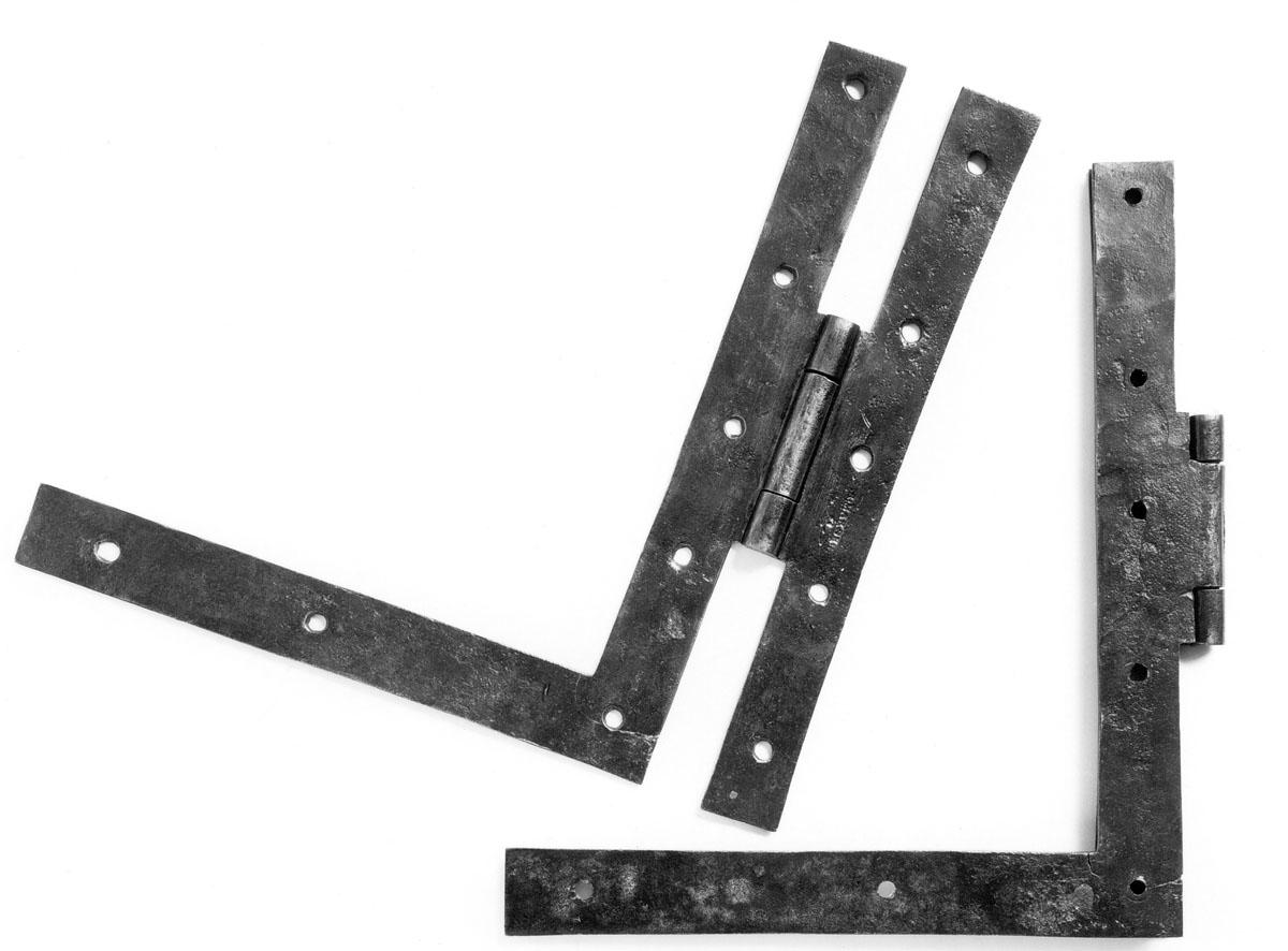 1982.0252.001, 1982.0252.002 Hinges