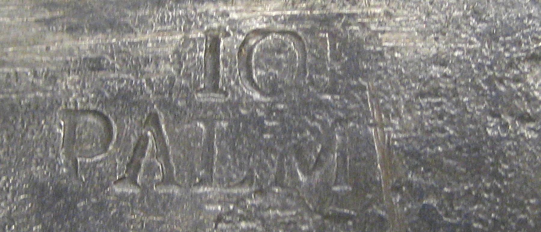 1982.0256 Hinge (mark)