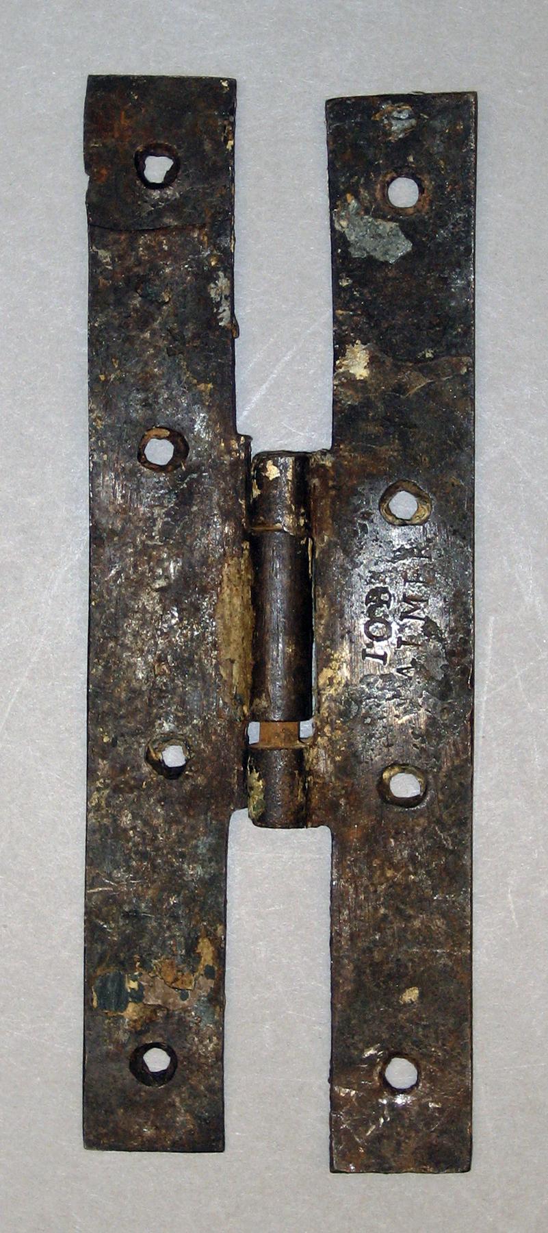 1982.0259.001 Hinge