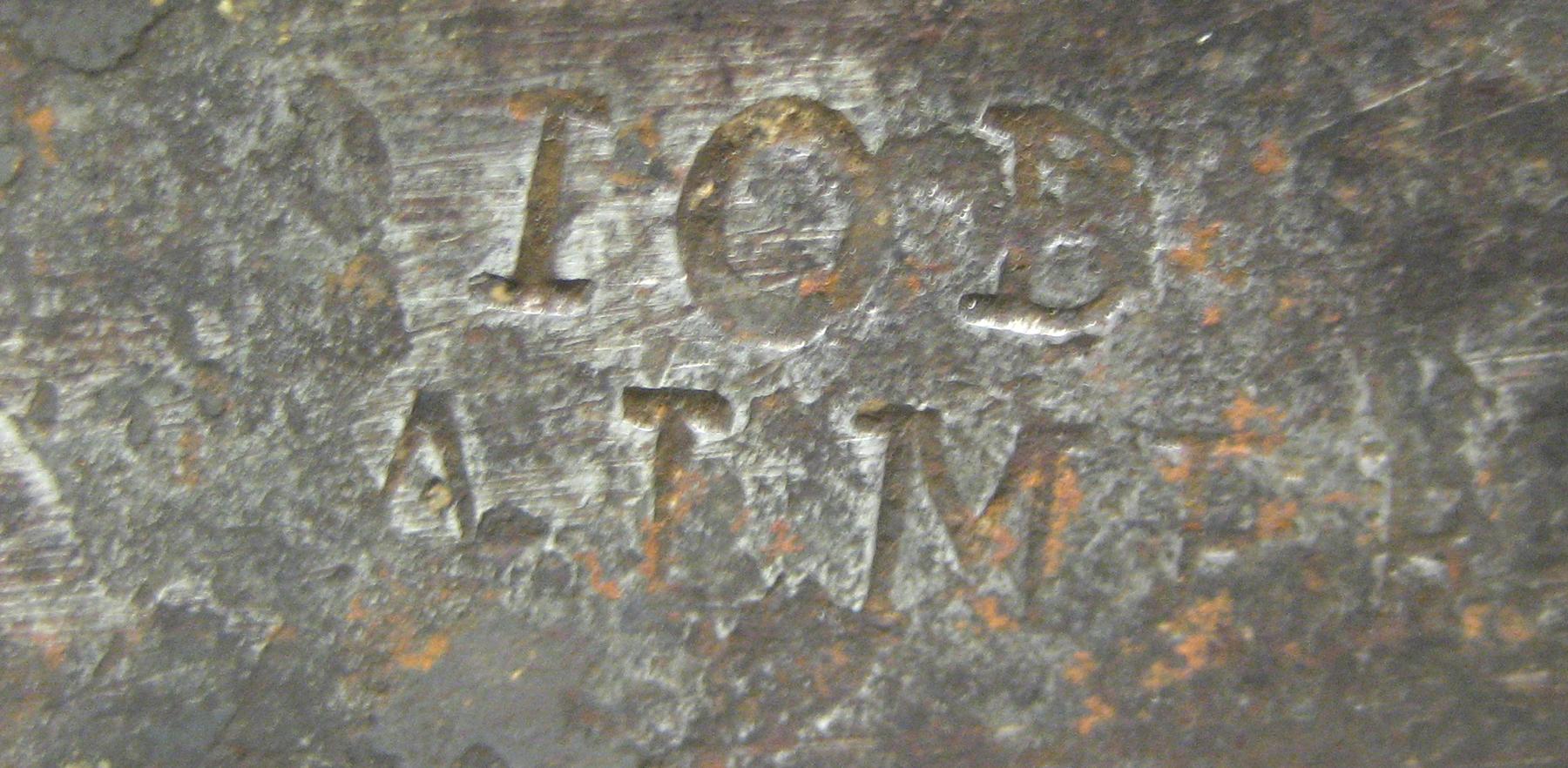 1982.0259.001 Hinge (mark)