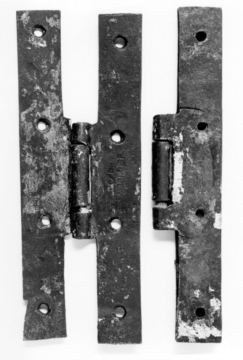 1982.0259.001, 1982.0259.002 Hinges