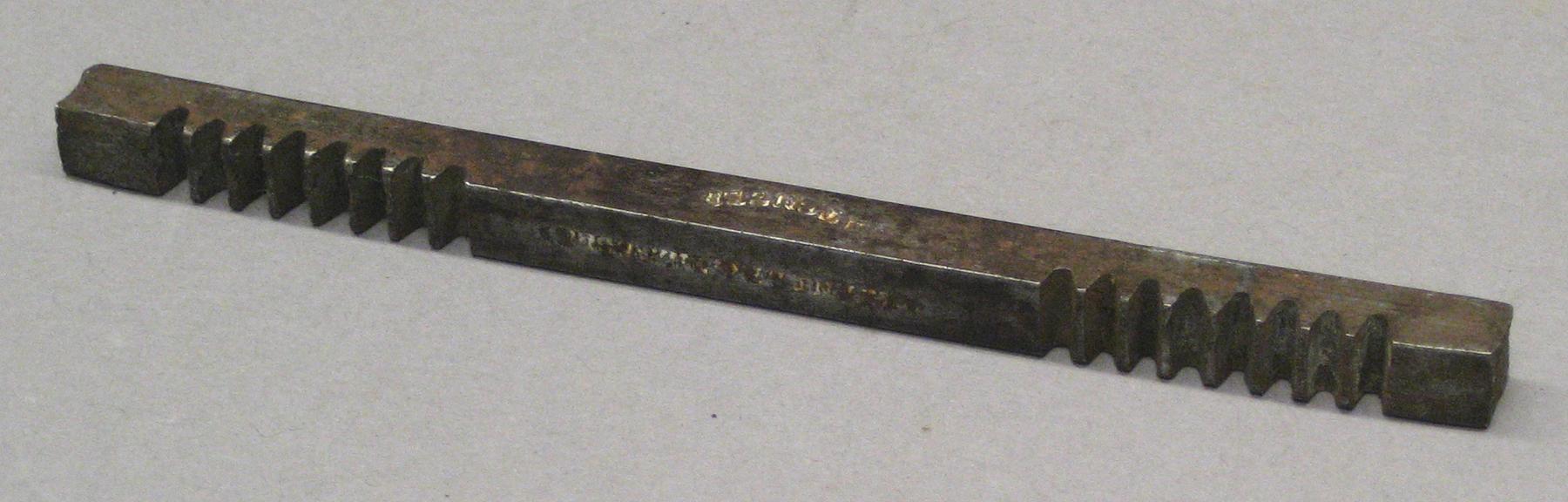 1982.0261 Doorknob shaft