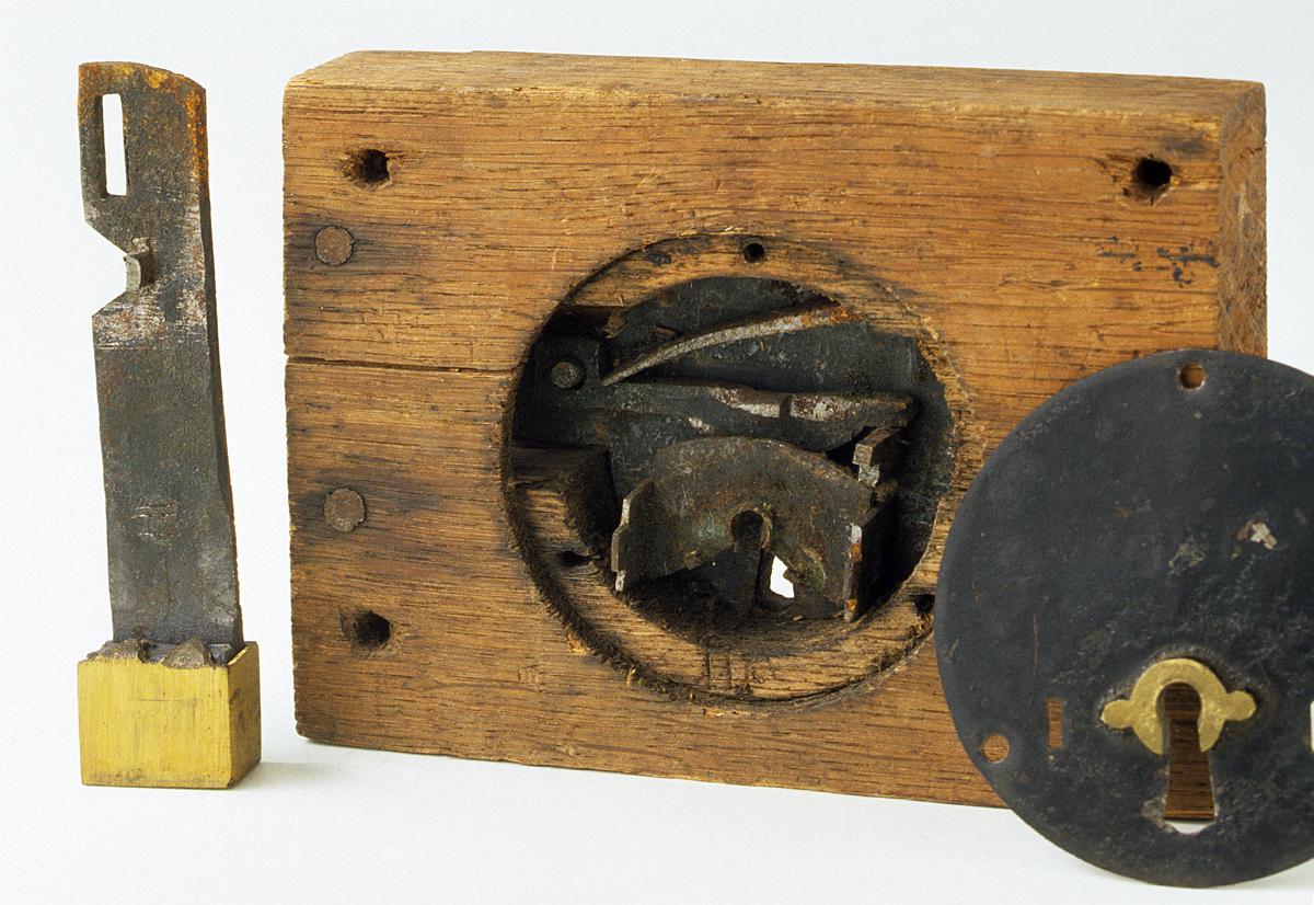 1982.0267 Door Lock, View 2