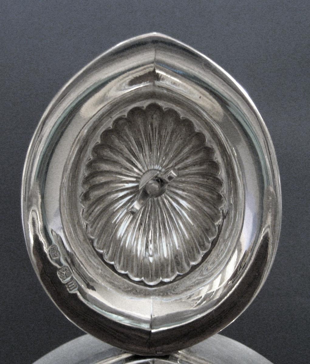 1982.0272.001 Silver Teapot underside lid