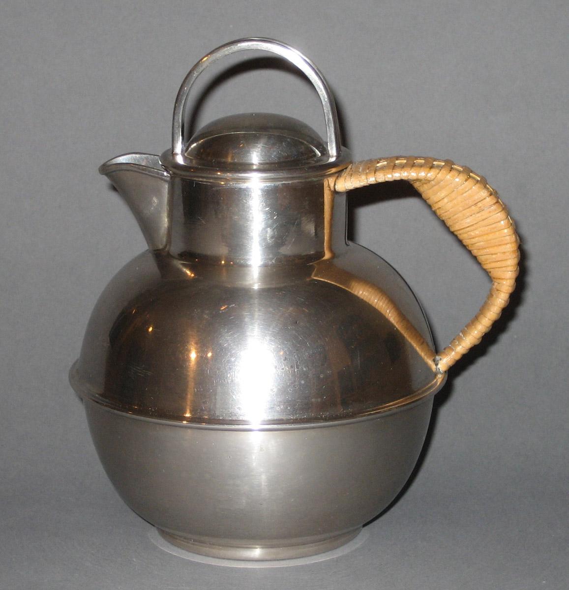 1982.0273 A, B Pot