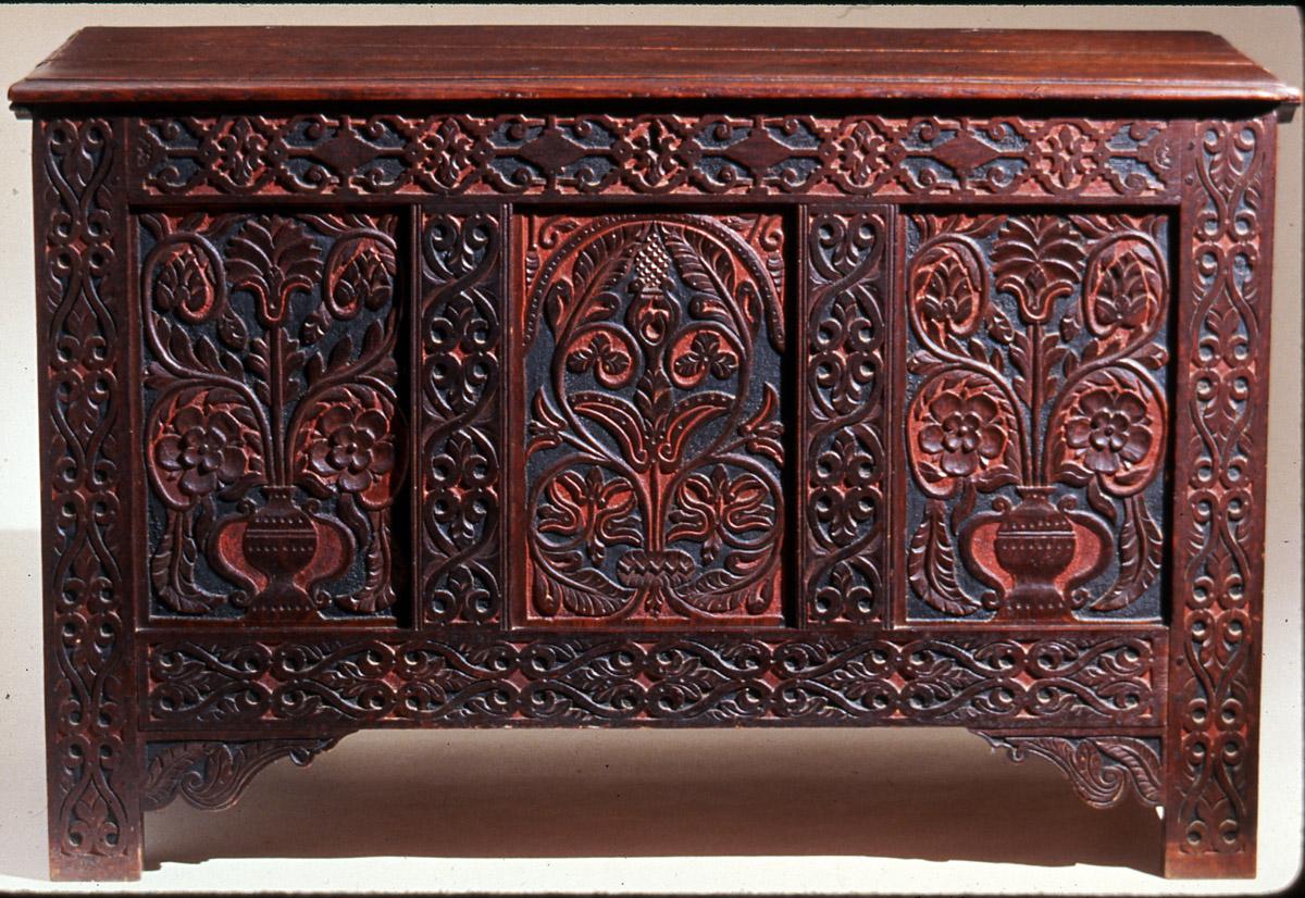 1982.0276 Chest (view 2)