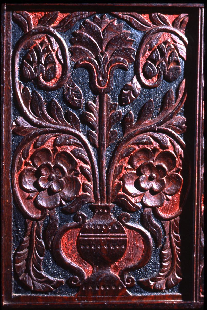 1982.0276 Chest, detail 1