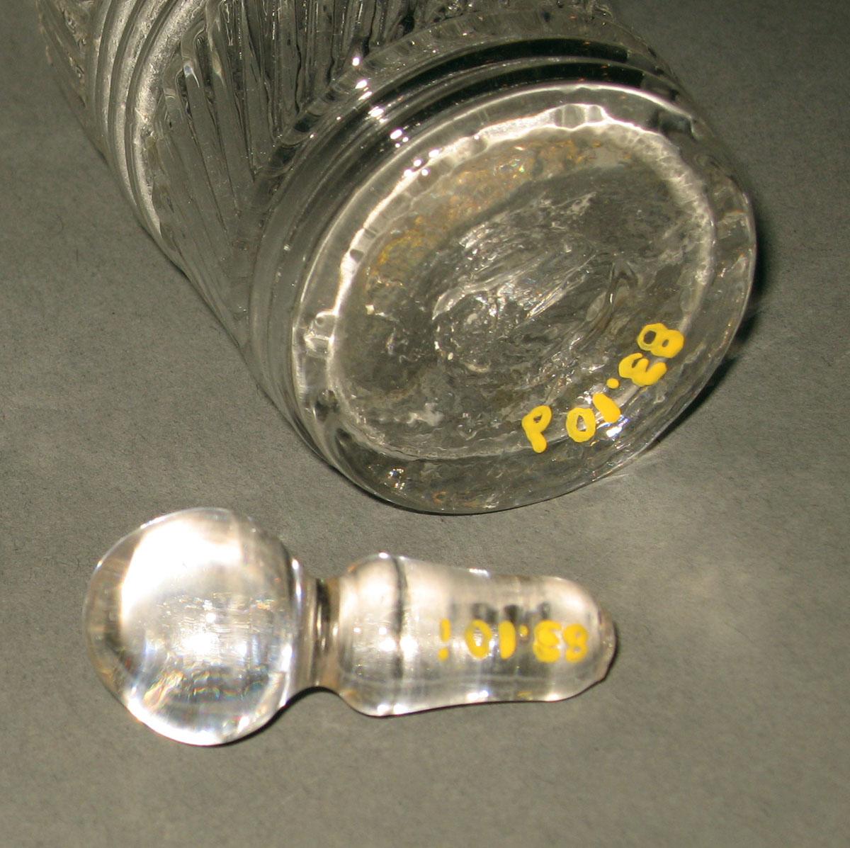 1983.0010 D, I Glass cruet bottle with stopper (detail)