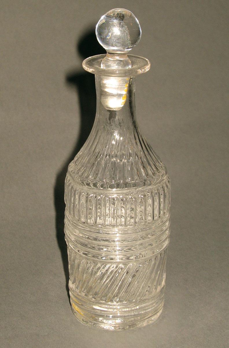 1983.0010 D, I Glass cruet bottle with stopper