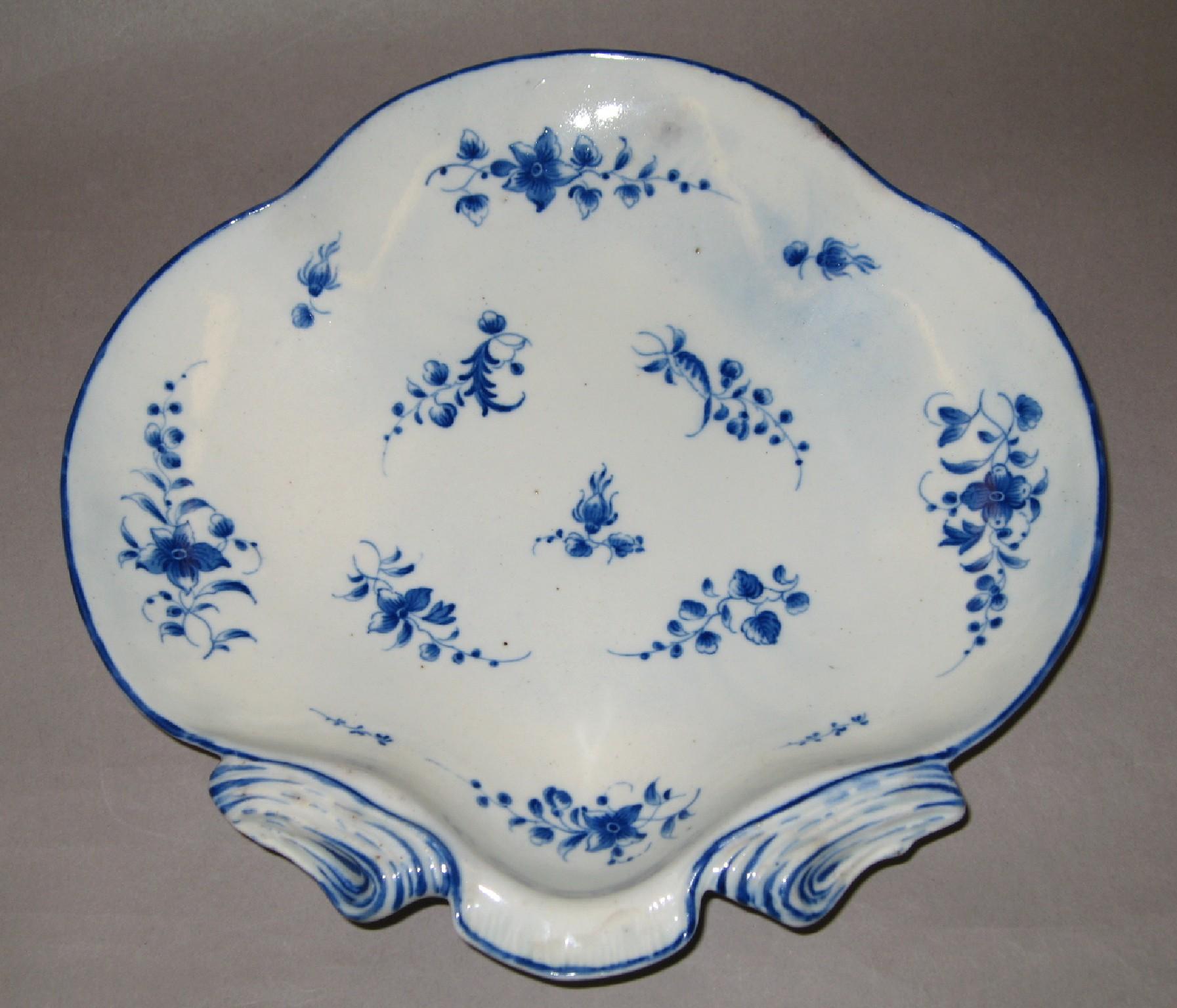 1983.0023 Caughley porcelain dish