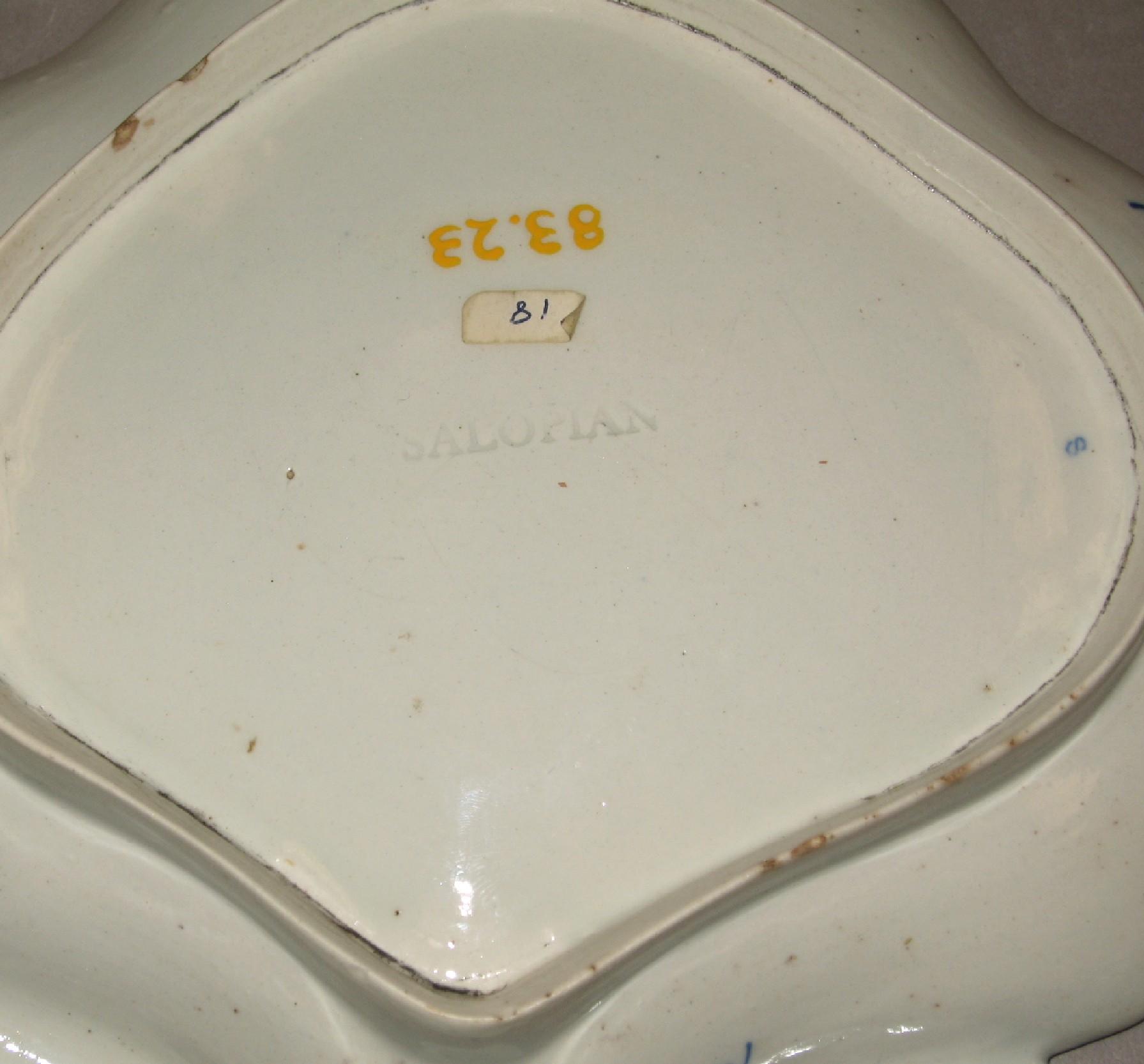 1983.0023 Caughley porcelain dish (mark)