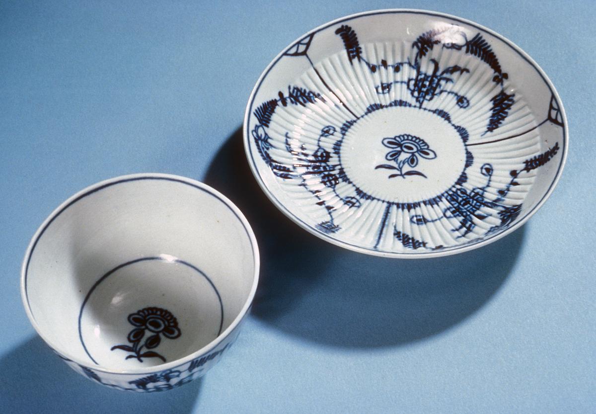 1983.0024 A, B Teabowl and Saucer