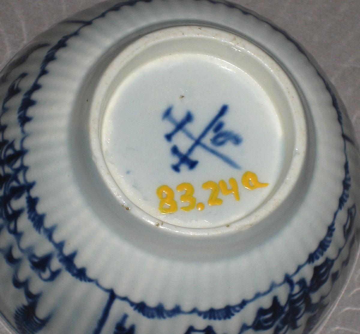 1983.0024 A teabowl (mark)