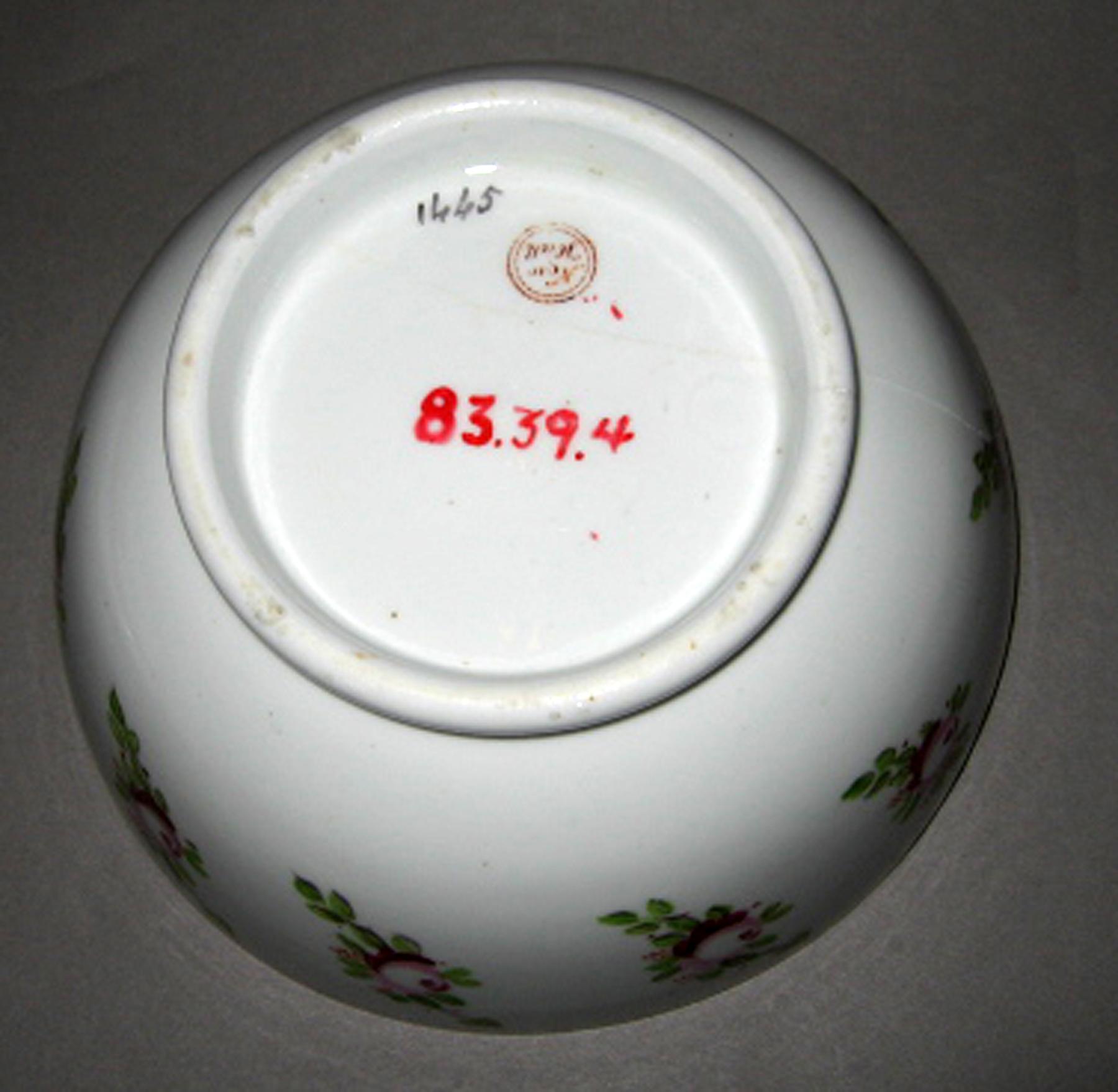 1983.0039.004 Waste bowl (mark)