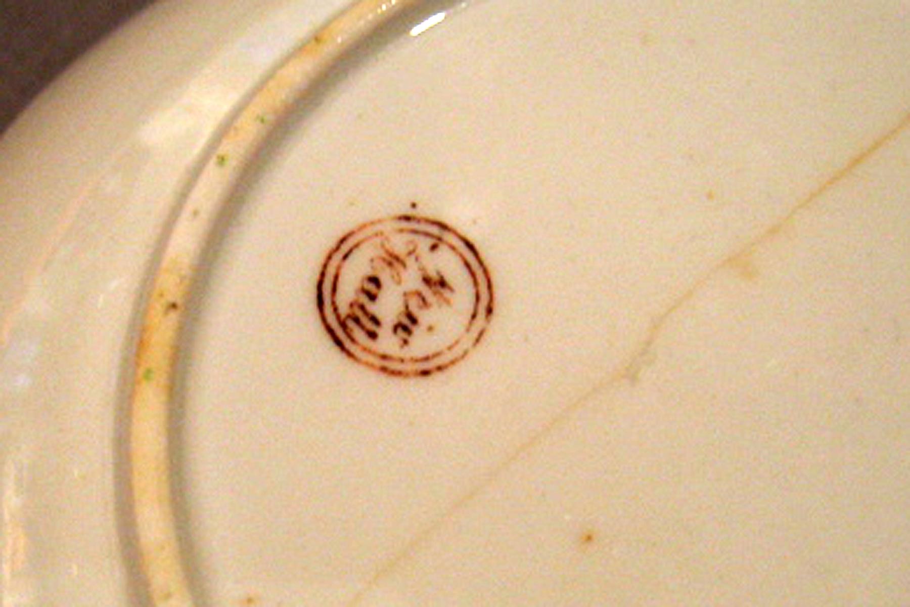 1983.0039.009 B Saucer (mark)