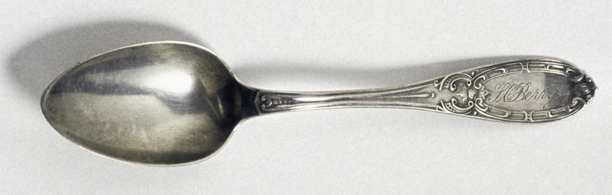 1983.0047 Spoon, Teaspoon, view 2