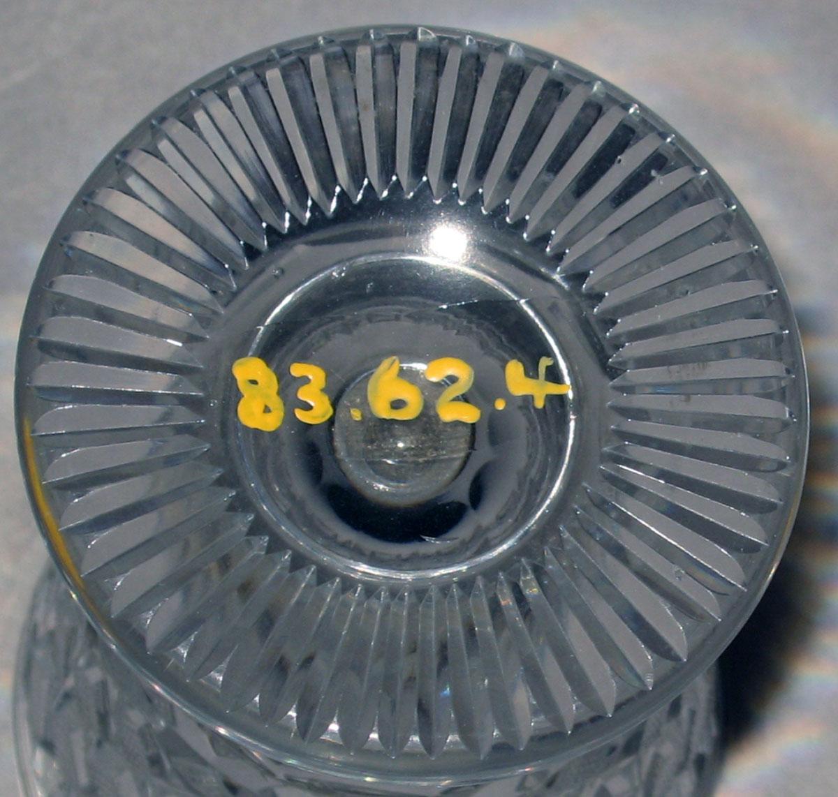 1983.0062.004 Colorless glass jelly glass (underside)