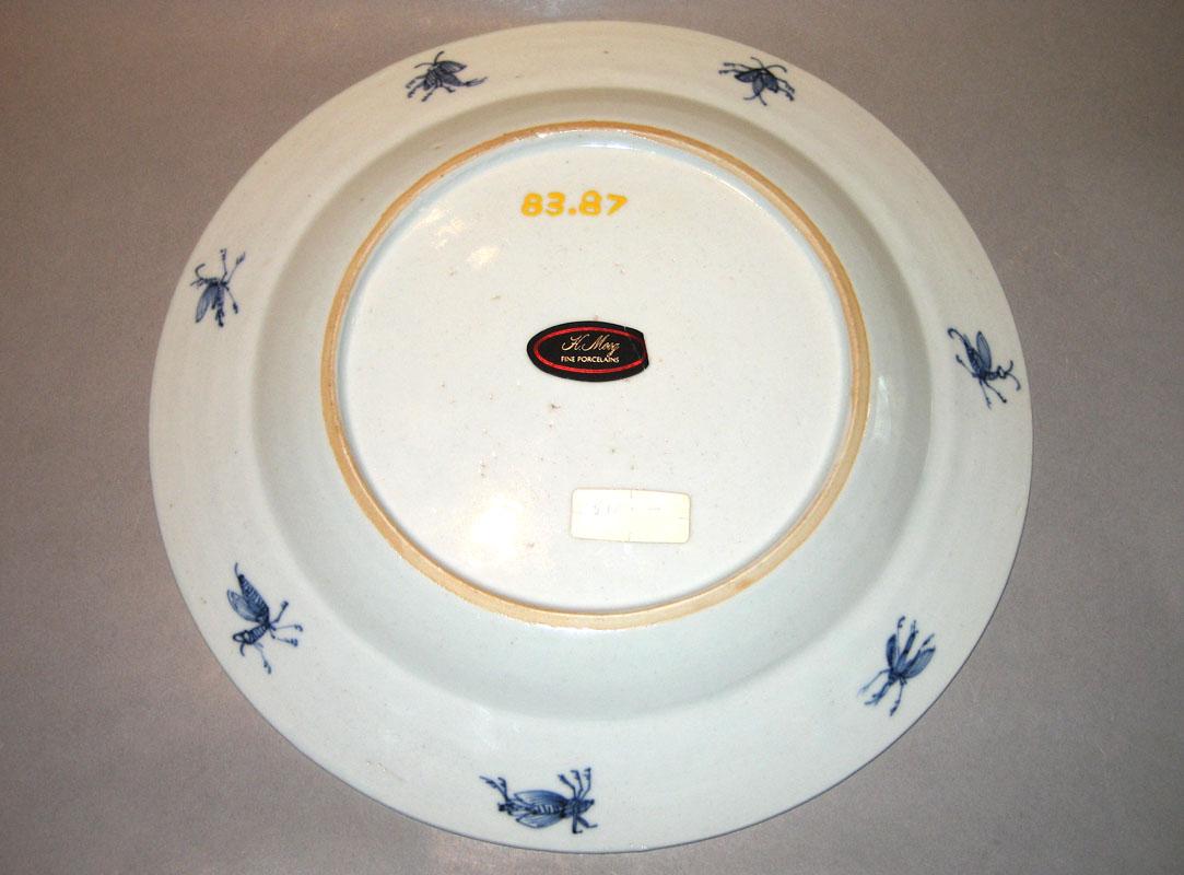 1983.0087 Plate underside