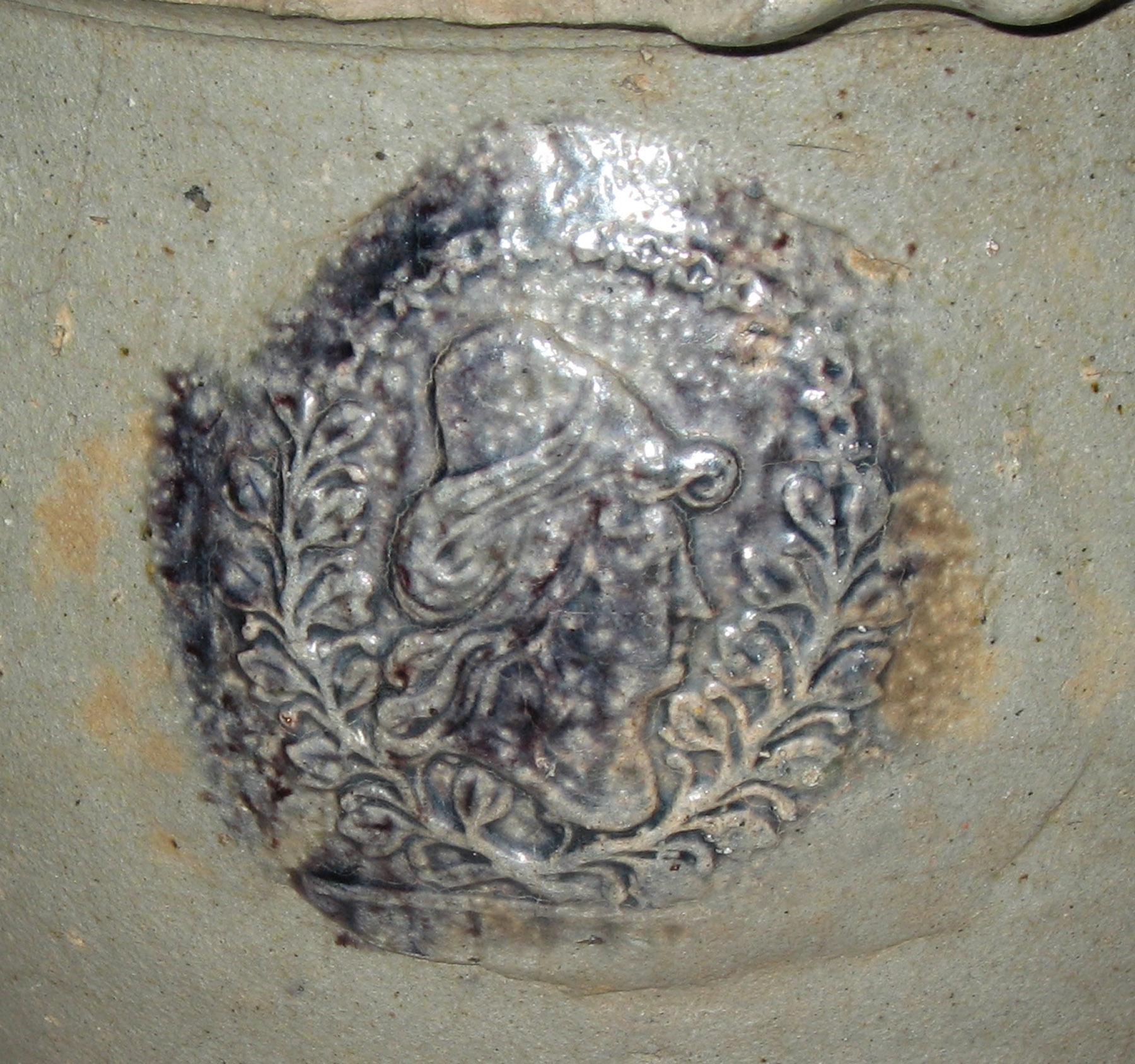 1983.0100 Flowerpot (detail 3)