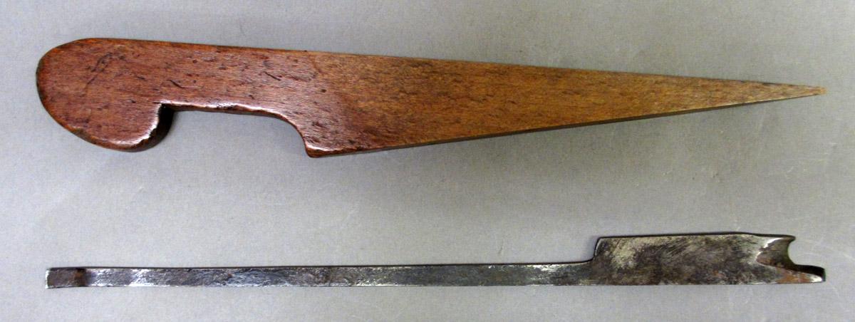 1983.107 Plane, wedge iron view1