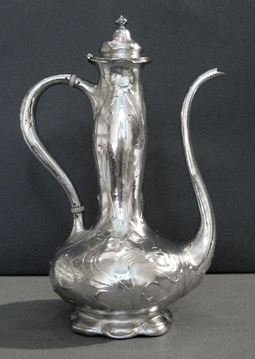 1983.0108.002 Silver Coffee Pot side 2
